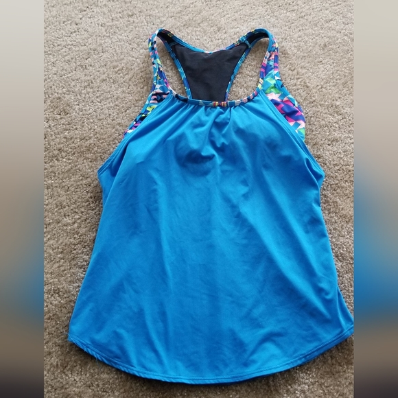 EUC Blue gym top with built in colorful shelf bra size S - Picture 4 of 7